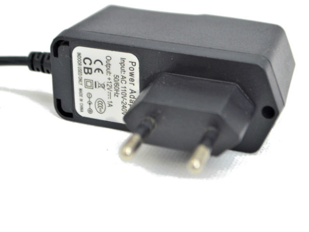 Fonte 12V 1A Plug P4
