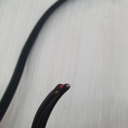 Fio Flexivel de 3 vias com malha P/ áudio e vídeo –  60 cm     fio de 0.4 mm – ( preto )