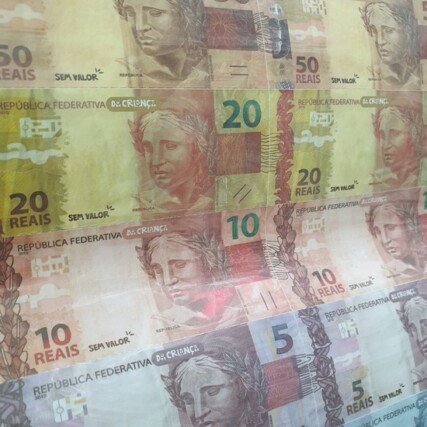 Kit Com 48 Uni Dinheirinho De Brinquedo Infantil – Dinheiro