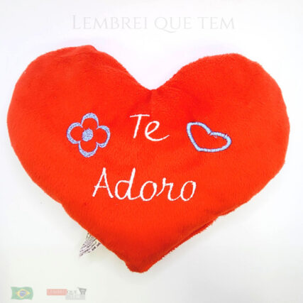 Coração de pelúcia Frase Te Adoro