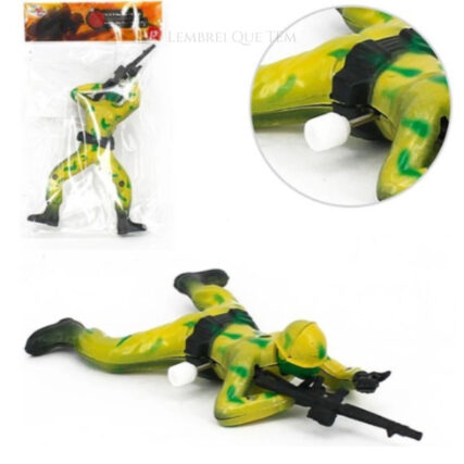 Boneco soldado Rastejando A Corda Com Arma Na Solapa – Patriota